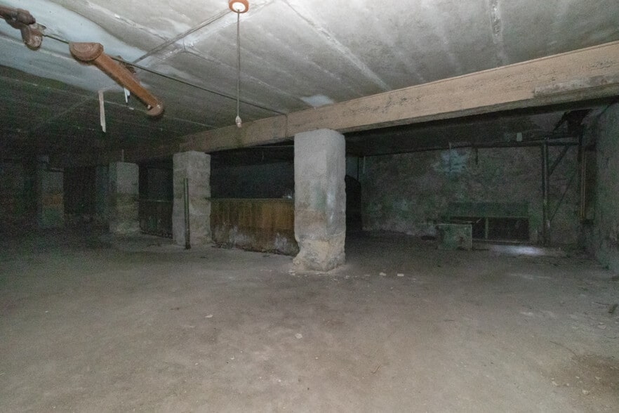 More Photos Of 111-113 N Flores St, San Antonio Storefront Retail Residential For Sale