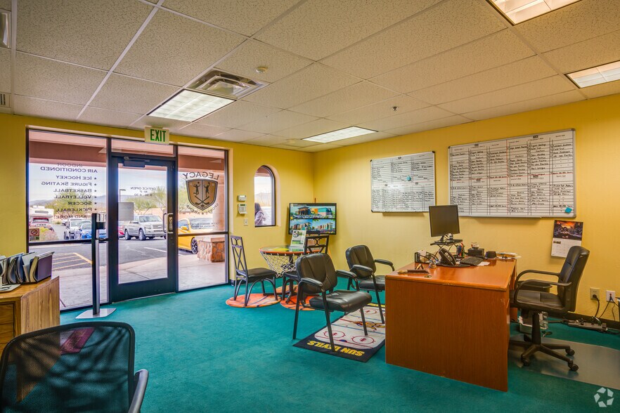 More Photos Of 711 E Carefree Hwy, Phoenix Unknown For Lease