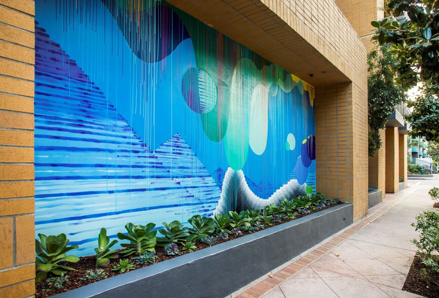 More Photos Of 11049 Magnolia Blvd, North Hollywood Apartments For Lease