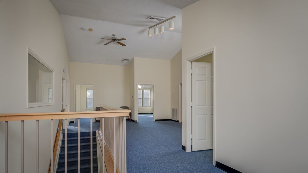 More Photos Of 8361-8379 Cherry Ln, Laurel Medical For Sale
