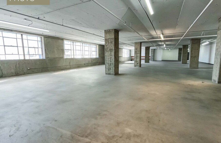 More Photos Of 2651 E 12th St, Los Angeles Warehouse For Lease