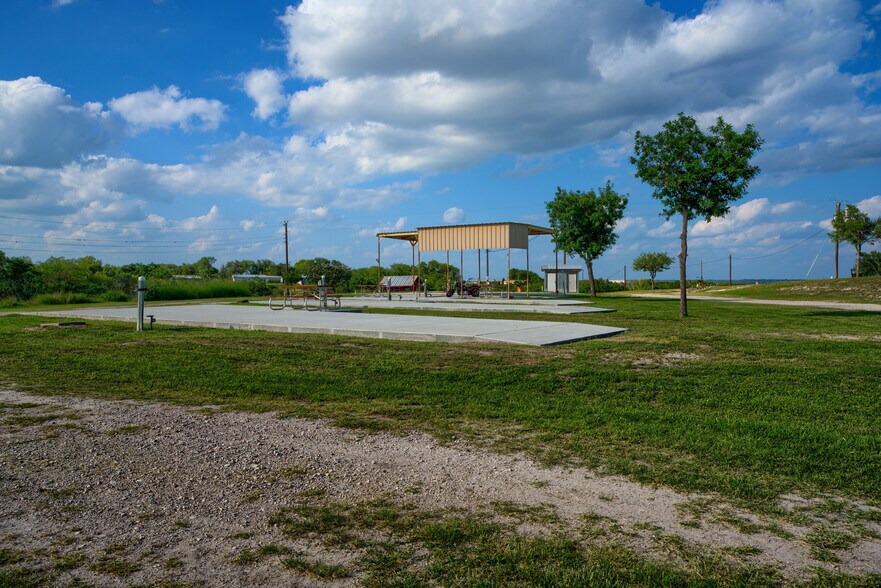 More Photos Of 101 Campbell Rd 3, Sandia Trailer Camper Park For Sale