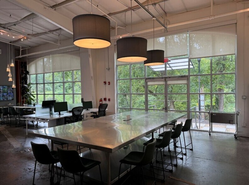 More Photos Of 1123 Zonolite Rd NE, Atlanta Coworking Space
