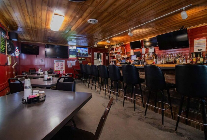 More Photos Of 160 Maincross St, Eldorado Bar For Sale