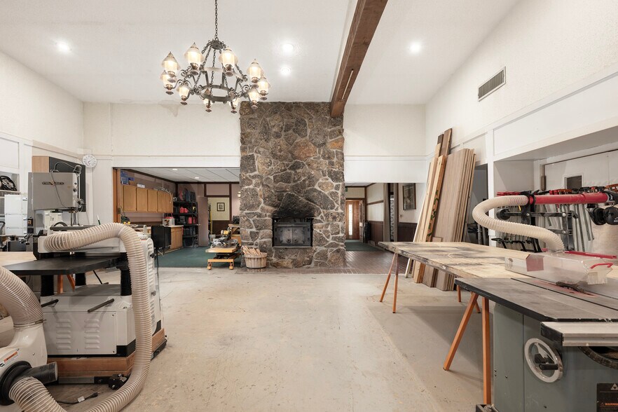 More Photos Of 312 4th Street St, Kremmling Light Manufacturing For Sale