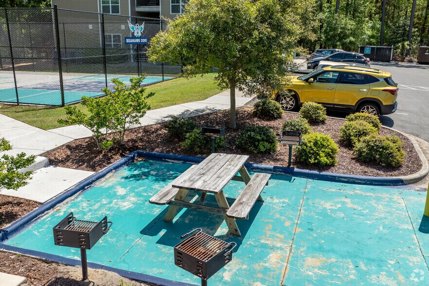 More Photos Of 619 S Kerr Ave, Wilmington Apartments For Sale