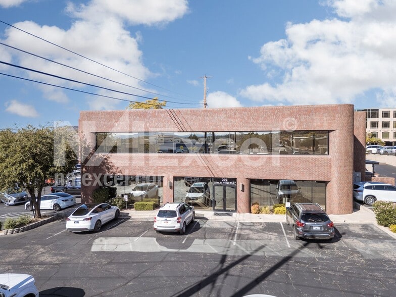 More Photos Of 229 E St George Blvd, St George Office For Lease
