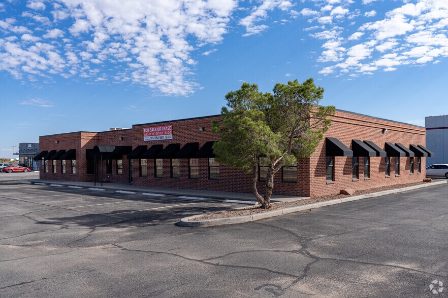 More Photos Of 7108 Airport Rd, El Paso Office For Sale