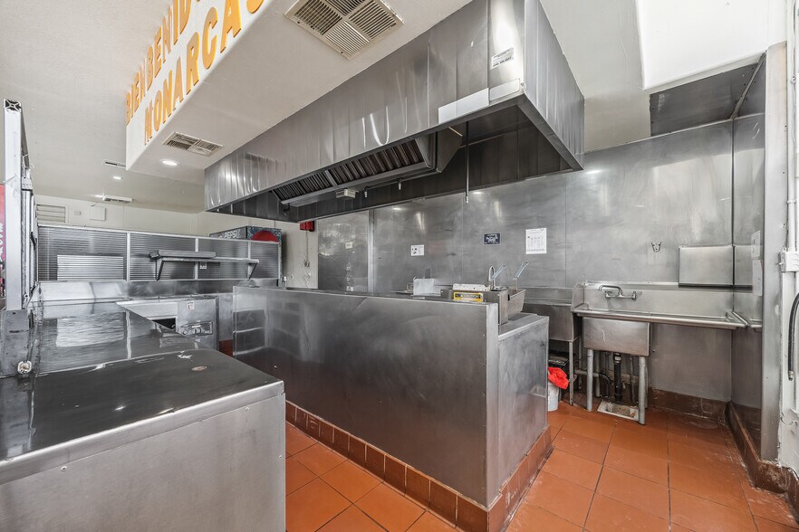 More Photos Of 33027 Road 159, Ivanhoe General Retail For Sale