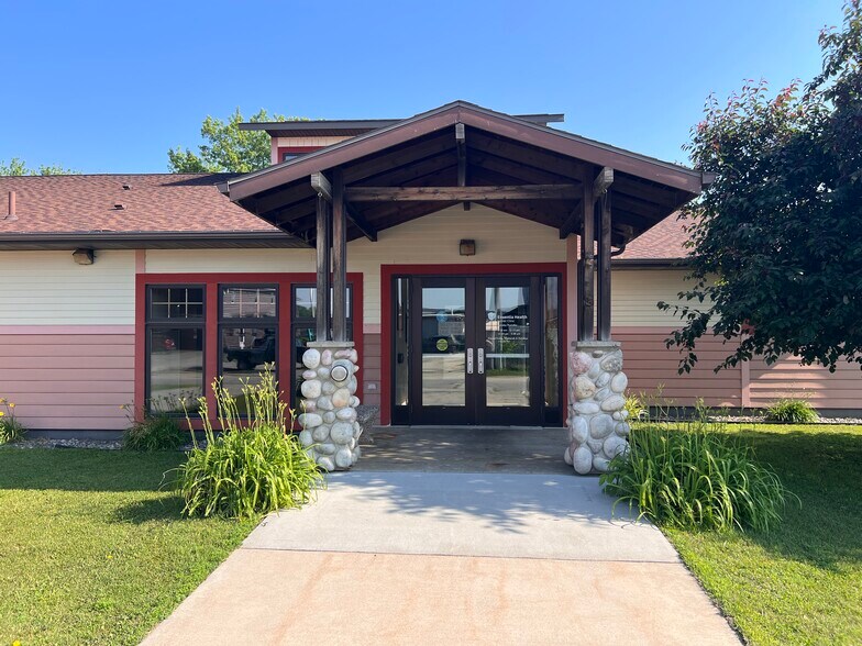 More Photos Of 9 Birch St NE, Remer Medical For Sale