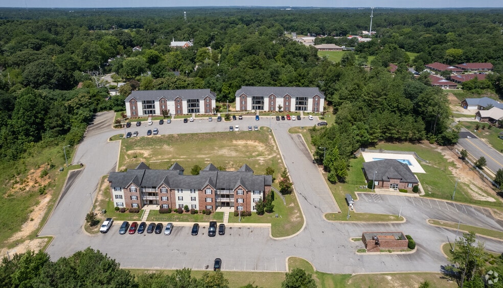 More Photos Of 2737 Kentberry Ave, Fayetteville Apartments For Sale