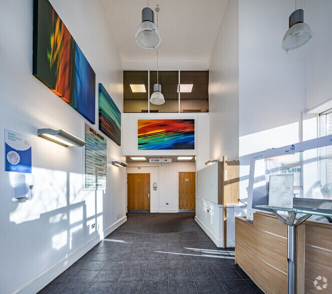 More Photos Of Tiviot Dale, Stockport Office For Lease