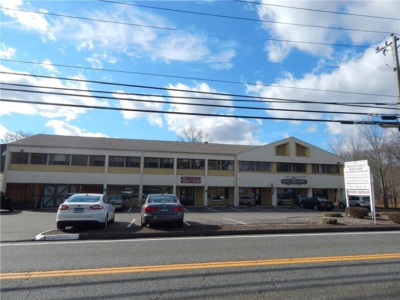More Photos Of 189-191 Middlesex Ave, Chester Storefront Retail Office For Lease