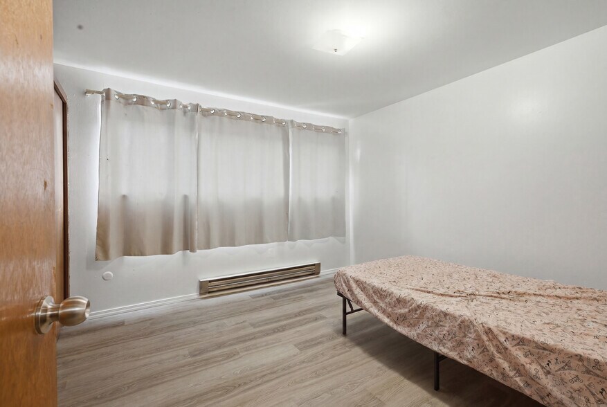 More Photos Of 4803 S Henderson St, Seattle Apartments For Sale