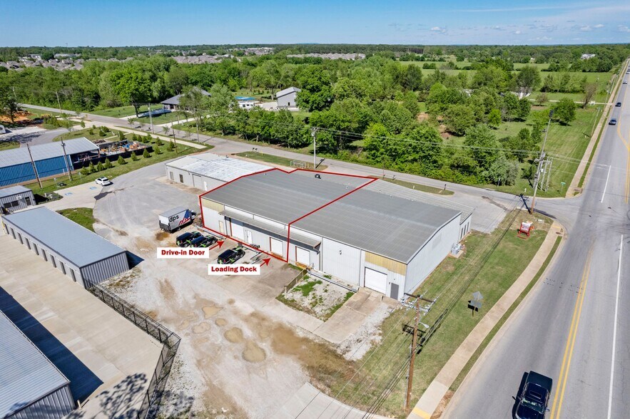 More Photos Of 4104 S Honeysuckle Ln, Rogers Warehouse For Lease