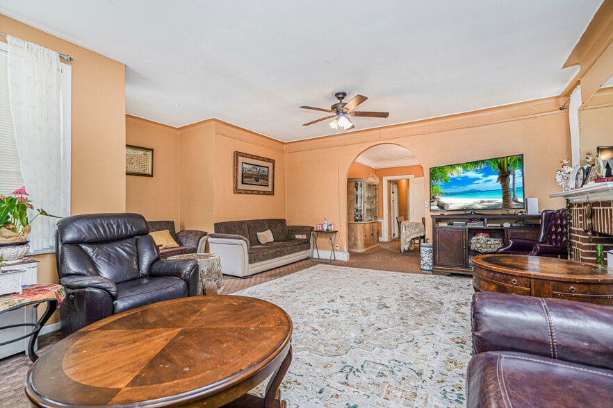 More Photos Of 237 Bay Ridge Pky, Brooklyn Apartments For Sale