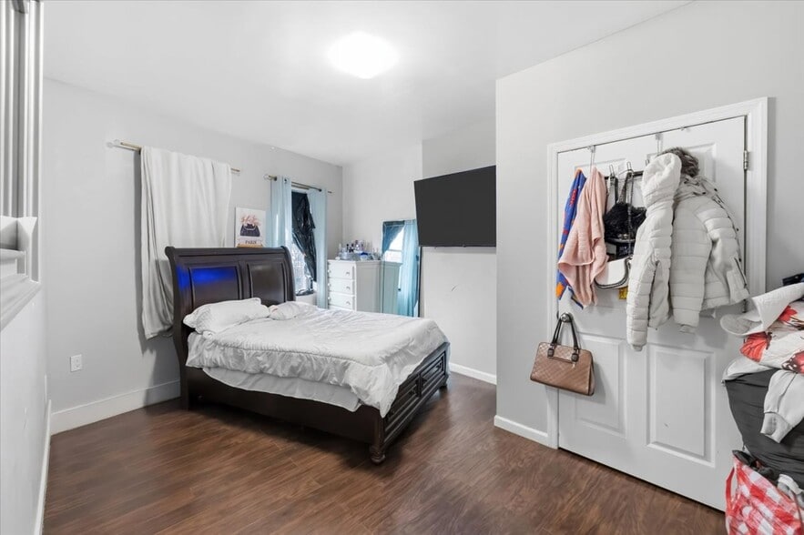 More Photos Of 962 Main Ave, Passaic Apartments For Sale