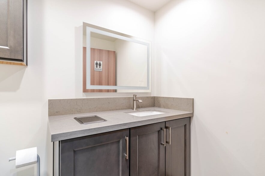 More Photos Of 11635-11637 Tuxford St, Sun Valley Warehouse For Sale