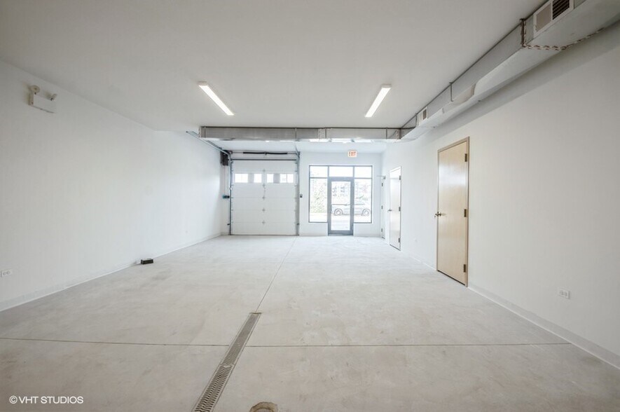 More Photos Of 1015 W Grand Ave, Chicago Storefront Retail Office For Lease