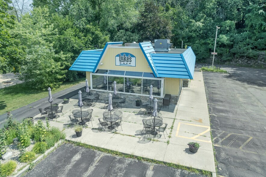 More Photos Of 6115 US Highway 51, McFarland Fast Food For Sale