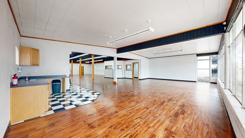 More Photos Of 1400 E Eisenhower Blvd, Loveland Unknown For Lease