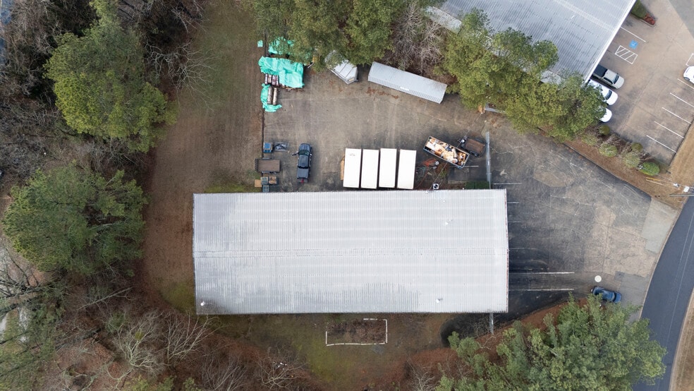 More Photos Of 107 P Rickman Industrial Dr, Canton Distribution For Lease