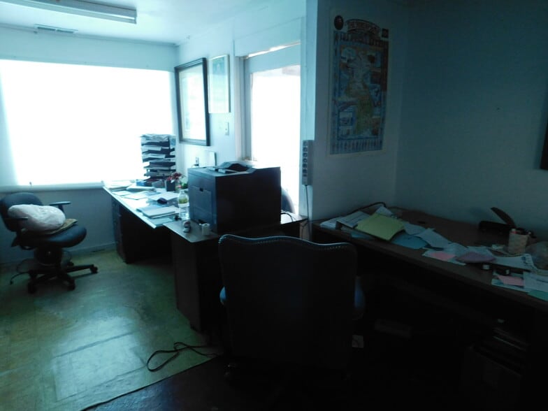 More Photos Of 1807 S Meridian St, Indianapolis Warehouse For Sale