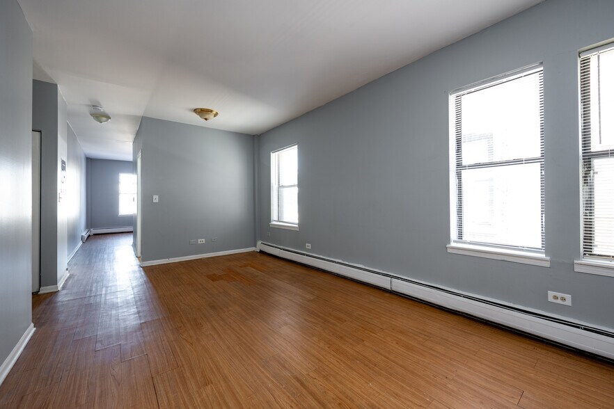 More Photos Of 6938 S Clyde Ave, Chicago Apartments For Sale