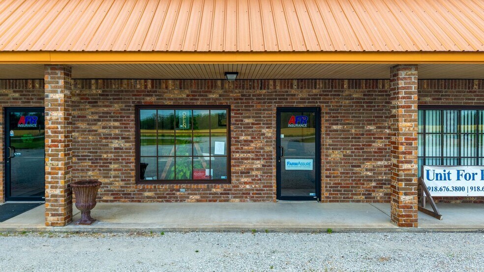 More Photos Of 19095 S 125 Hwy, Fairland General Retail For Sale