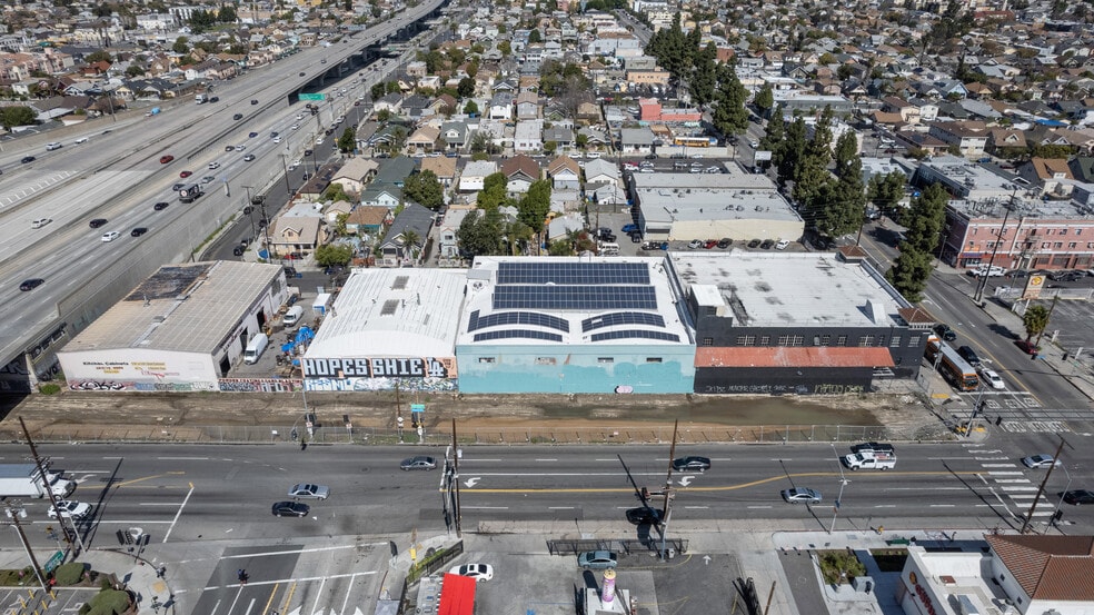 More Photos Of 314 W 58th St, Los Angeles Warehouse For Lease