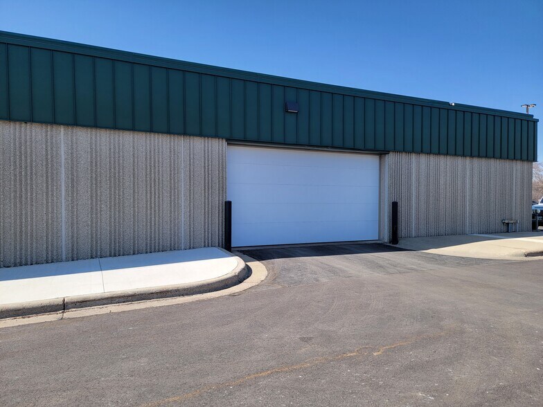 More Photos Of 2600 W 49th St, Sioux Falls Office For Lease