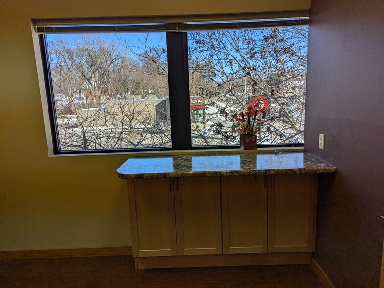 More Photos Of 4706 Cottage Grove Rd, Madison Medical For Lease