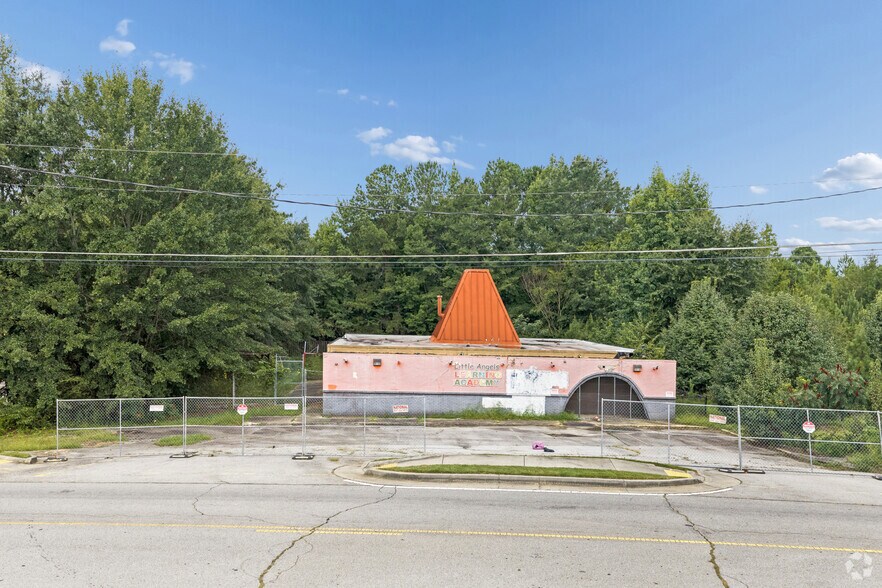 More Photos Of 5922 Fairburn Rd, Douglasville Land For Sale