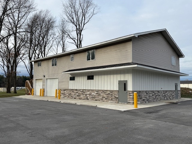 Primary Photo Of 36 450 E, Valparaiso Industrial For Lease