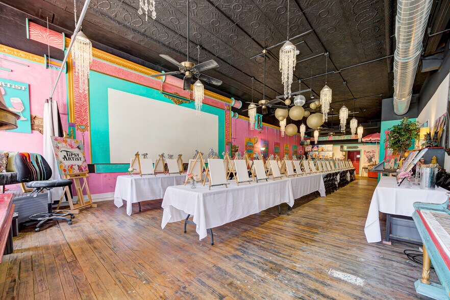 More Photos Of 117 W Harrison Ave, Guthrie Storefront Retail Residential For Sale