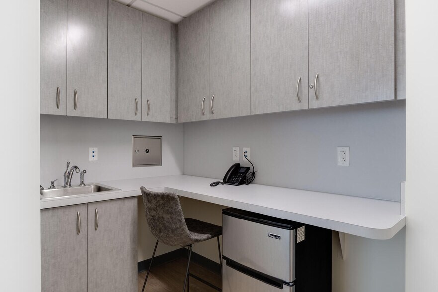 More Photos Of 3541-3543 W Braddock Rd, Alexandria Medical For Lease