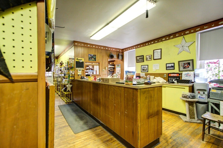 More Photos Of 20 N Main St, Richlandtown Flex For Sale