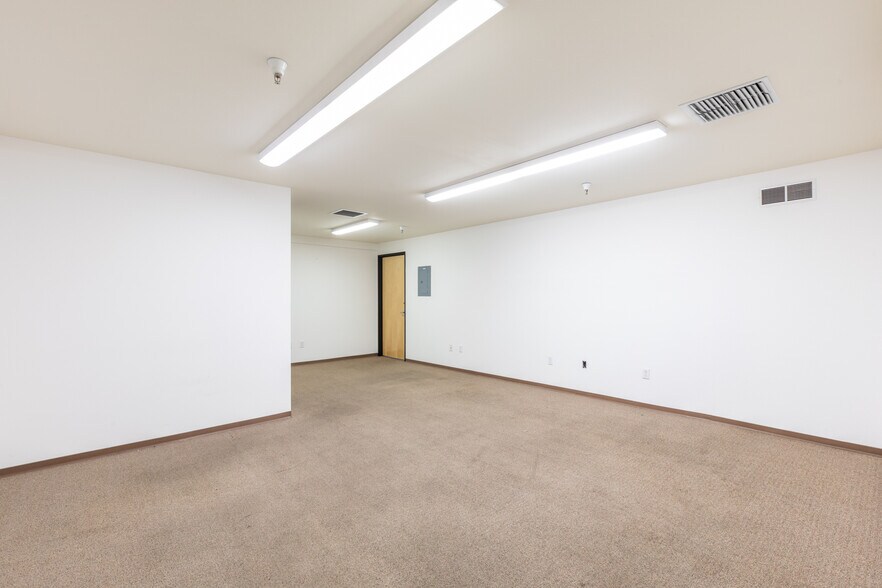 More Photos Of 6050 Commerce Blvd, Rohnert Park Office For Sale