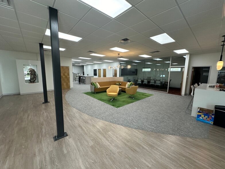 More Photos Of 2861 College St, Jacksonville Office For Lease