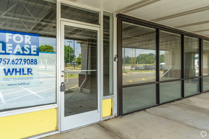 More Photos Of 9-29 Cornwell Dr, Bridgeton Storefront For Sale