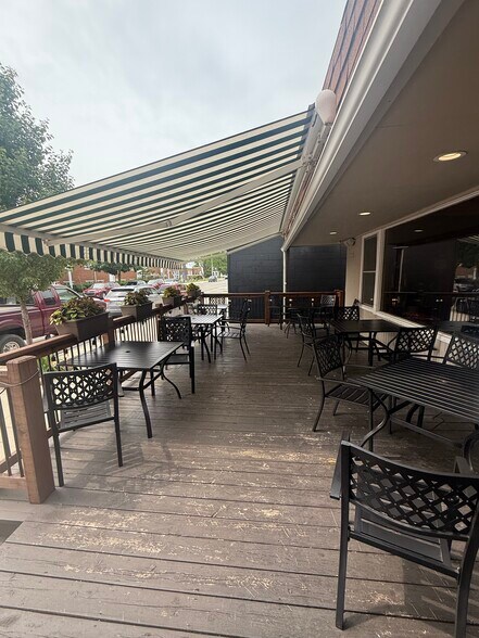 More Photos Of 142 S Water St, Marine City General Retail For Sale