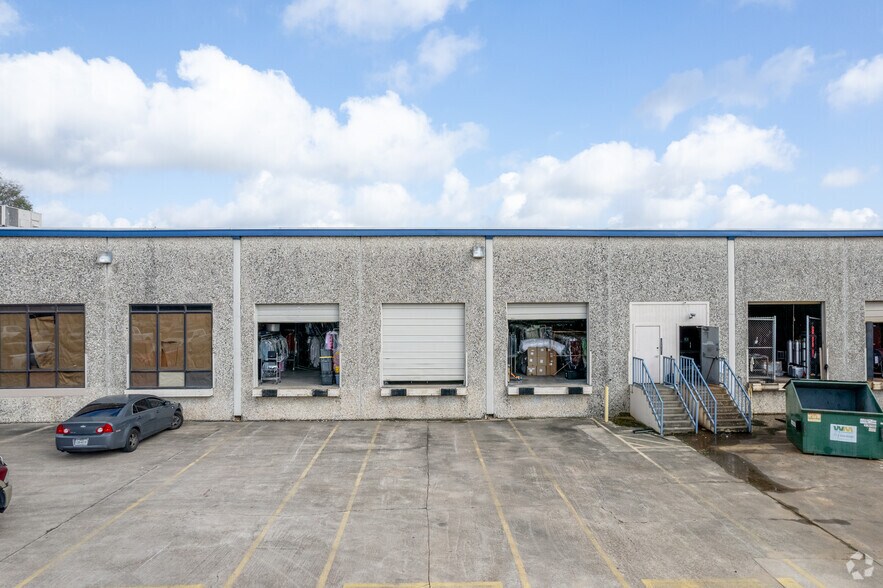 More Photos Of 4551-4599 S Wayside Dr, Houston Warehouse For Lease