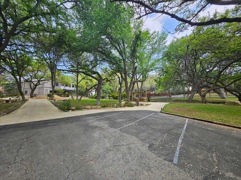 More Photos Of 13405-13411 George Rd, San Antonio Medical For Lease