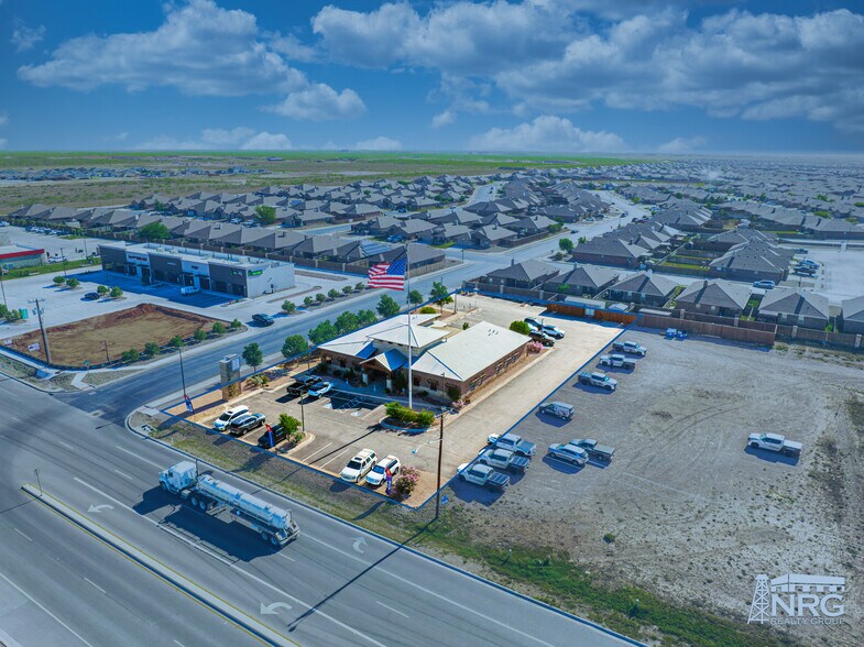 More Photos Of 6718 TX-349, Midland Office For Sale