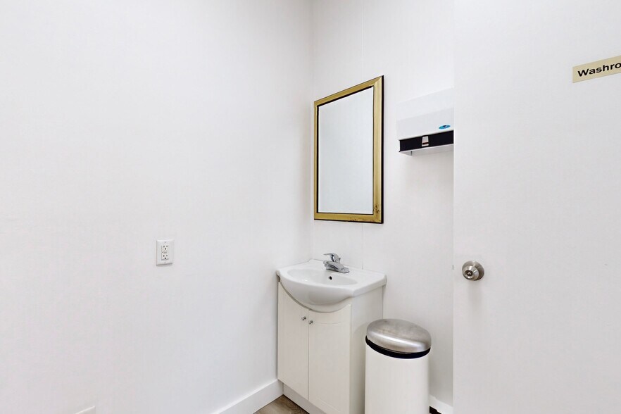 More Photos Of 66 Gerrard St E, Toronto Storefront Retail Office For Lease