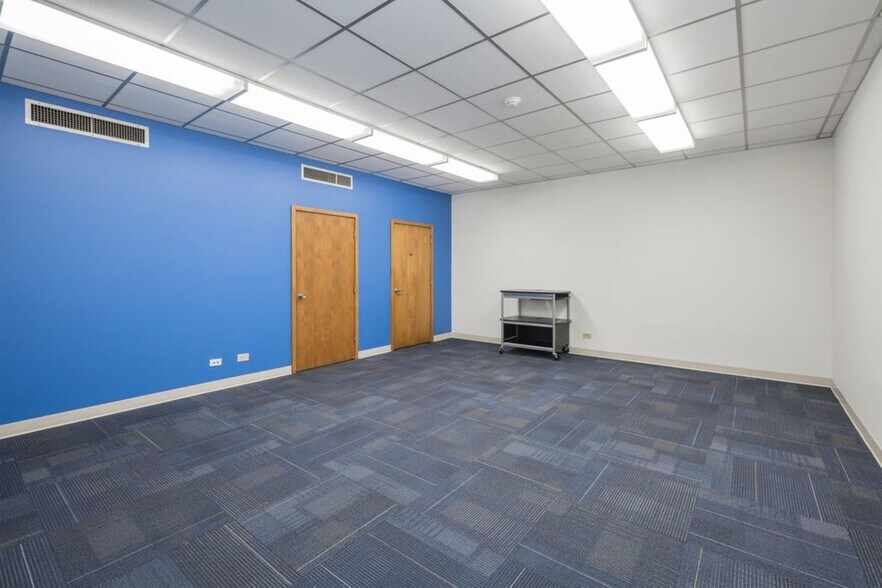 More Photos Of 807 Hudson Ln, Monroe Office For Sale