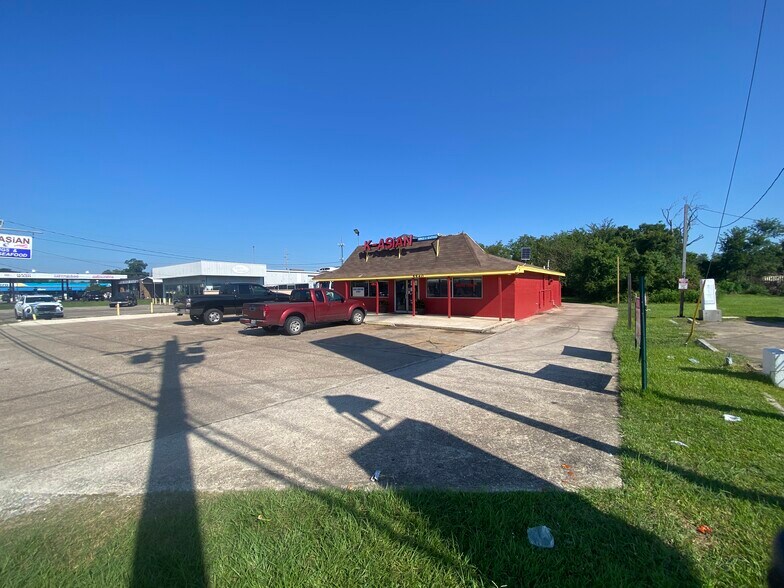 More Photos Of 5540 College St, Beaumont Fast Food For Sale