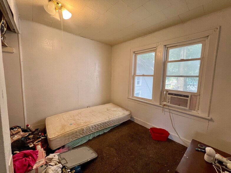 More Photos Of 2502 Pine Ave, Mattoon Apartments For Sale