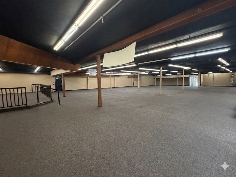 More Photos Of 11406-11412 E Sprague Ave, Spokane Valley Freestanding For Sale