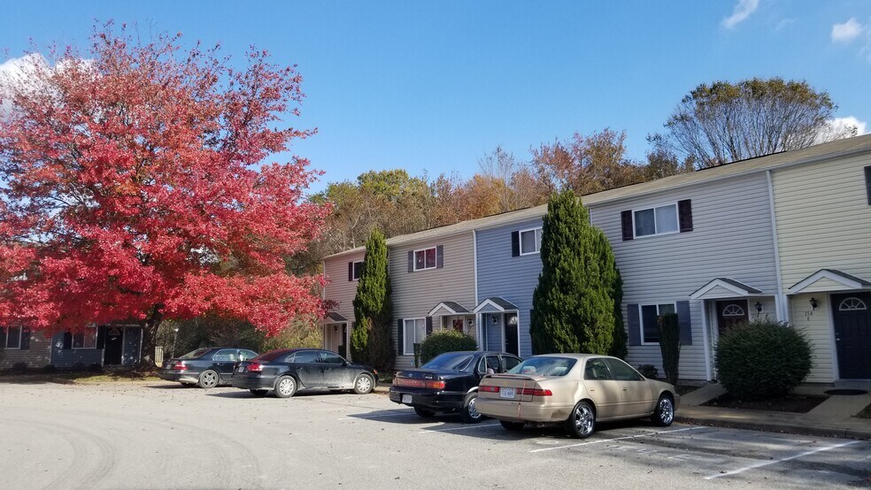 More Photos Of 156 Delmar Ln, Newport News Apartments For Sale